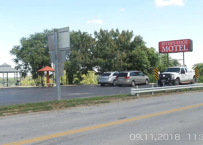 Rivers Edge Motel