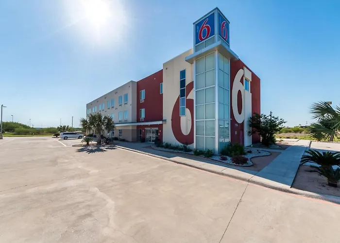 Motel 6-Three Rivers, Tx