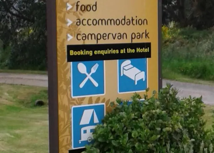 Catlins Hotel