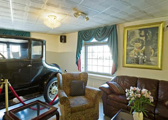 Americas Best Value Inn Dearborn