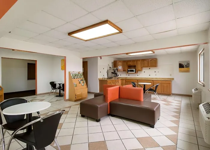 Motel 6-Davenport, Ia