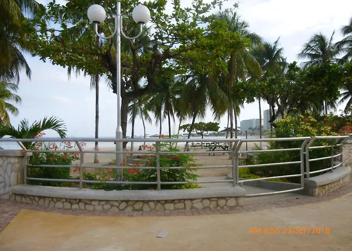 Sandcastles Holiday #C9