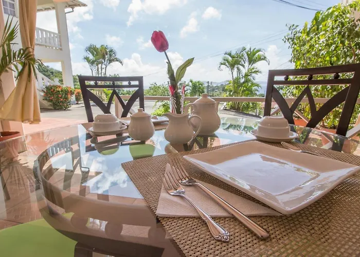 Rosewood Apartment Hotel