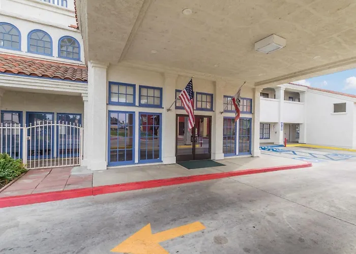 Motel 6 Hemet
