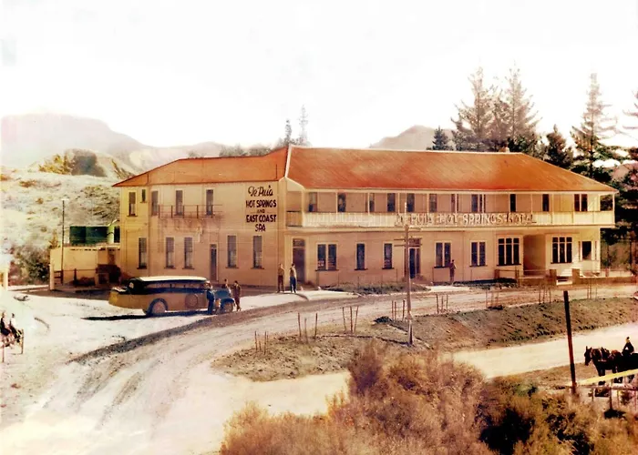 Te Puia Hot Springs Hotel