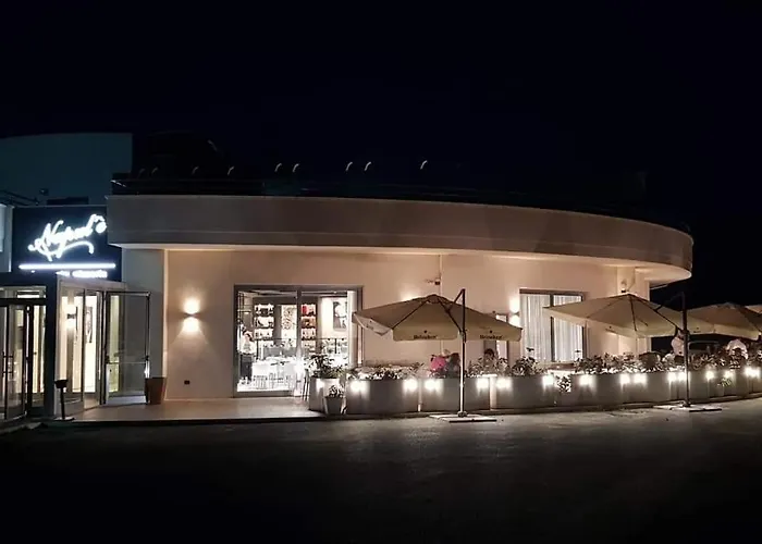 Santa Lucia Hotel
