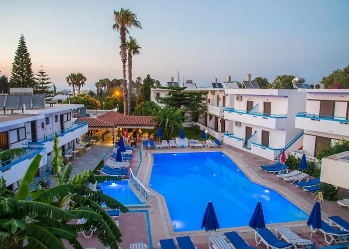 Yiannis Yard Studios & Apartments