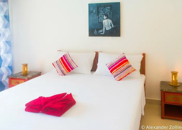 Alona Vida Beach Hill Resort