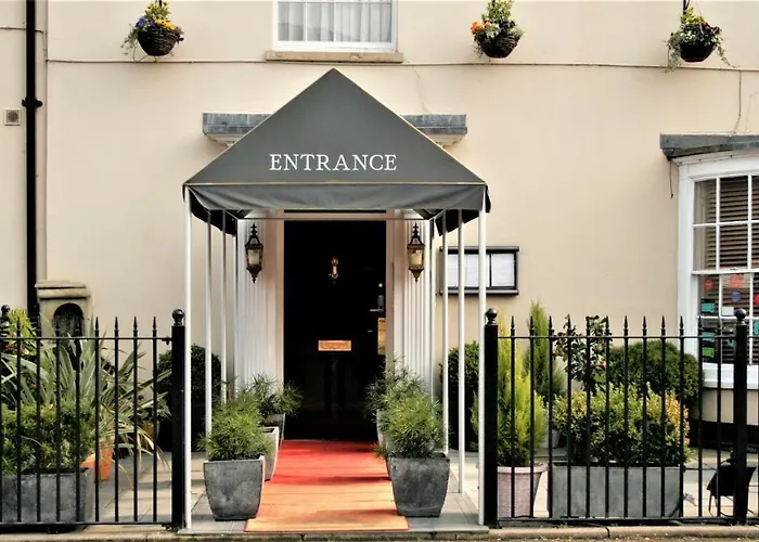 Le Bouchon Hotel