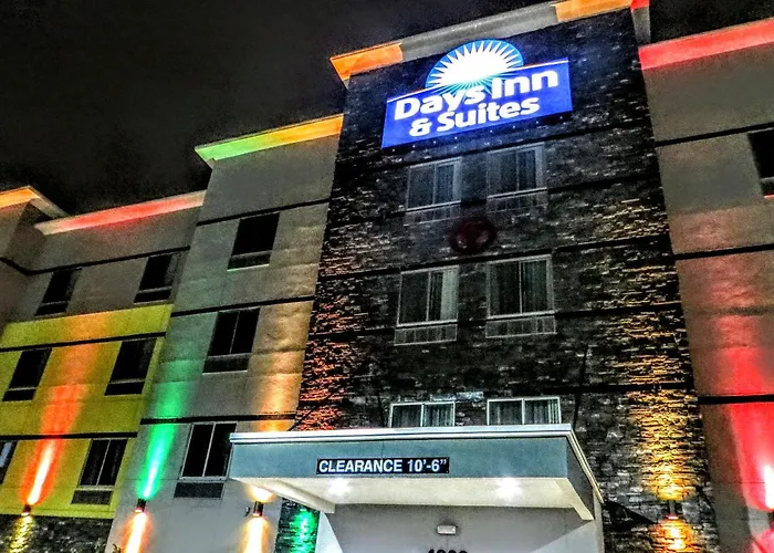 Days Inn & Suites By Wyndham Lubbock Medical Center