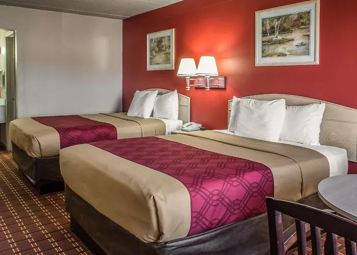 Spencer Inn & Suites
