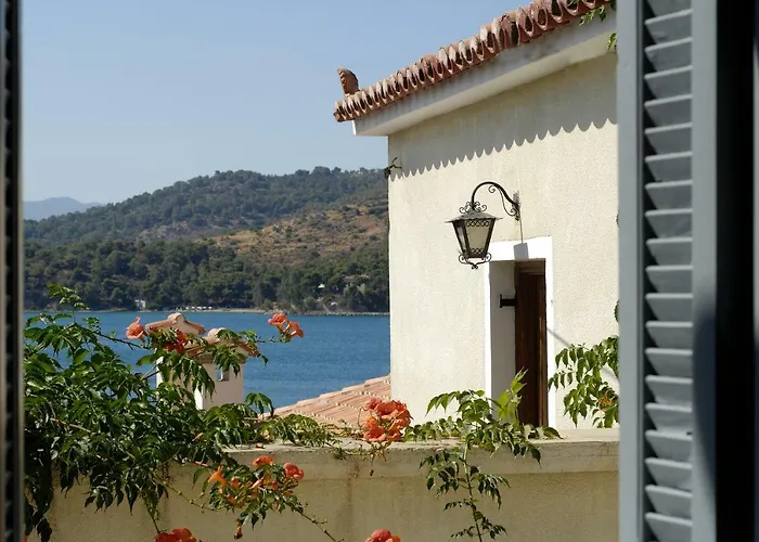 Sto Roloi Island Houses