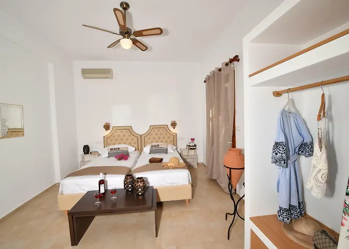 Philoxenia Hotel & Studios