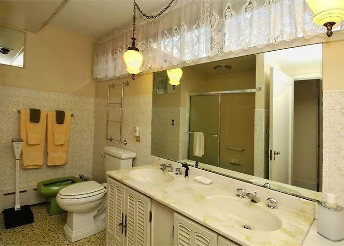 Second Street Suite