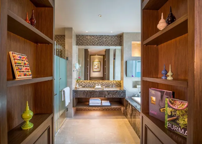Jasmine Naypyitaw Hotel