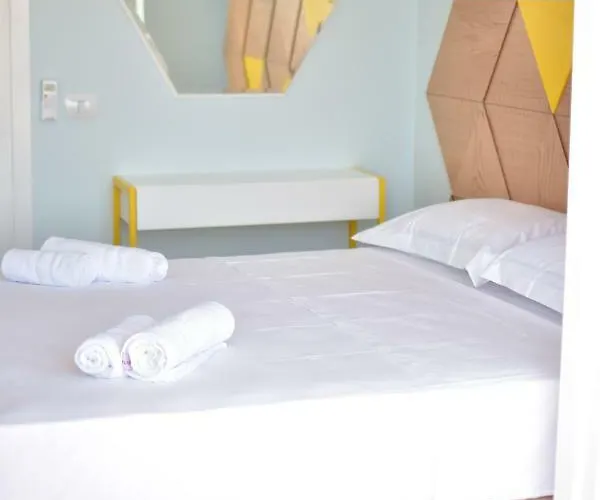Airen Hotel Velipoje