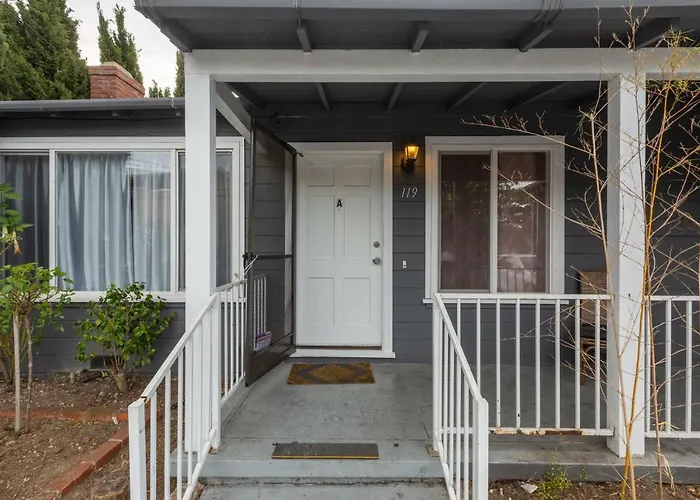 @ Marbella Lane 3Br House In Downtown Redwood City