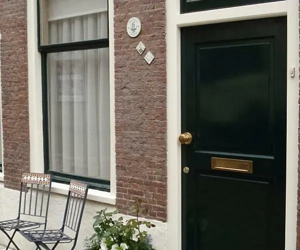 Bij De Buren