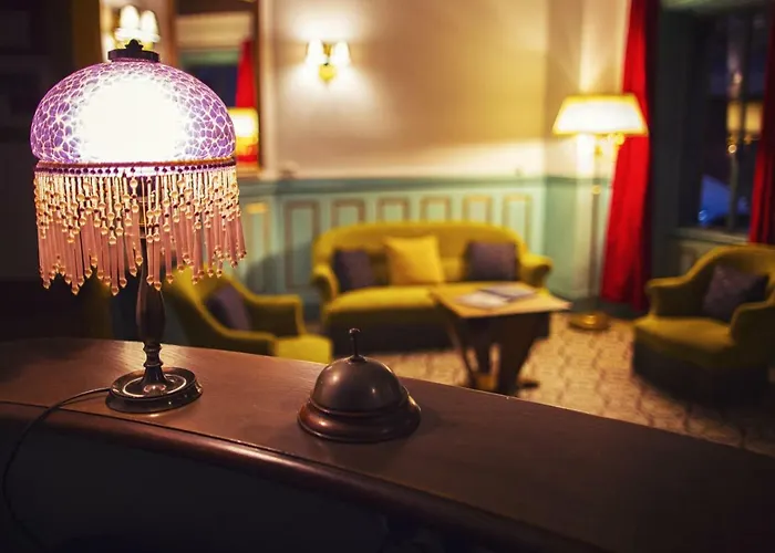 The Old Hotel Ravel Centre