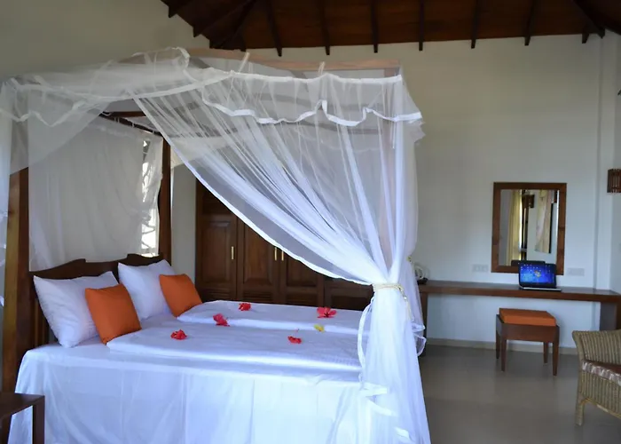 Lanka Beach Bungalows