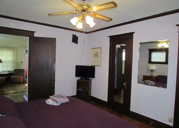 Whirlpool Cottage