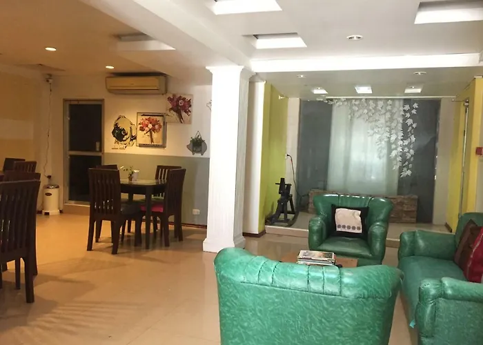 67Th Boulevard Pension House