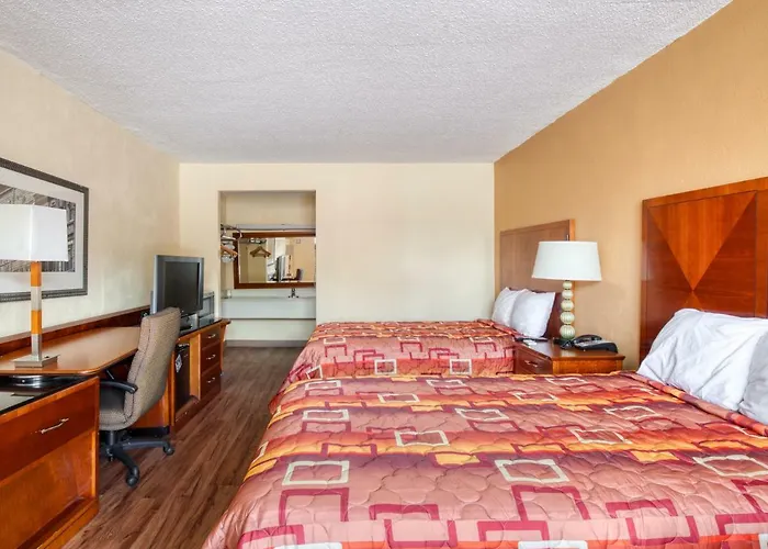 Budgetel Inn & Suites