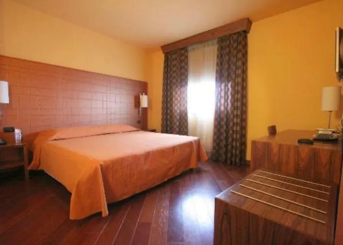 Laghi Room Only