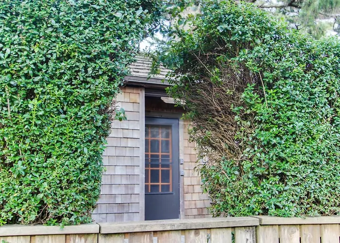 Historic Haystack Cabin