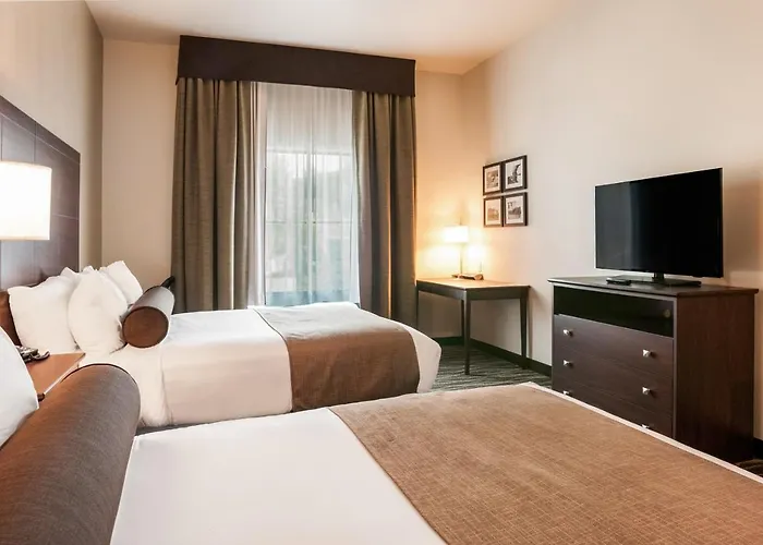 Cobblestone Hotel & Suites Appleton International Airport