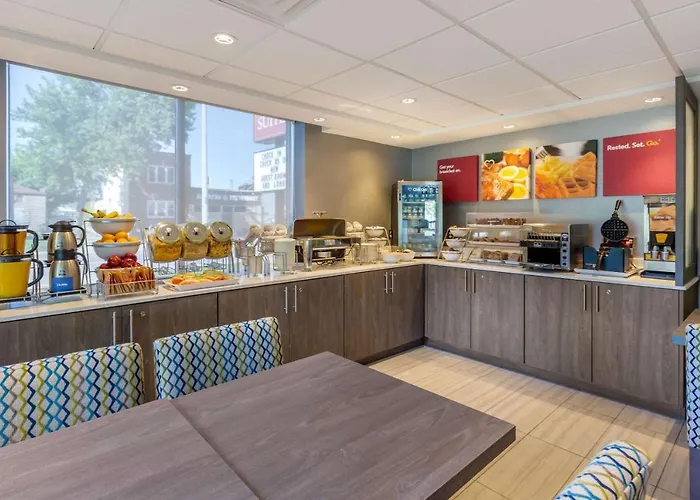 Comfort Suites Downtown Windsor