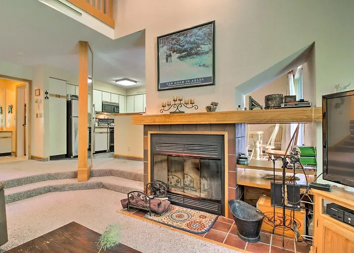 Killington Condo W/ Spa ~ 3 Miles To Ski Resort!