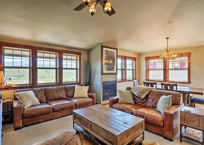 Winter Park Retreat: Mtn Views & Pool Access!