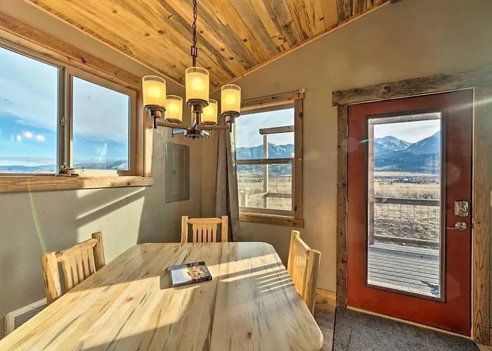Romantic Gem W/ Mtn Views! Day Trip To Yellowstone