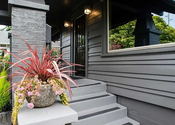 Updated Tacoma Home W/ Patio: 3 Mi To Downtown