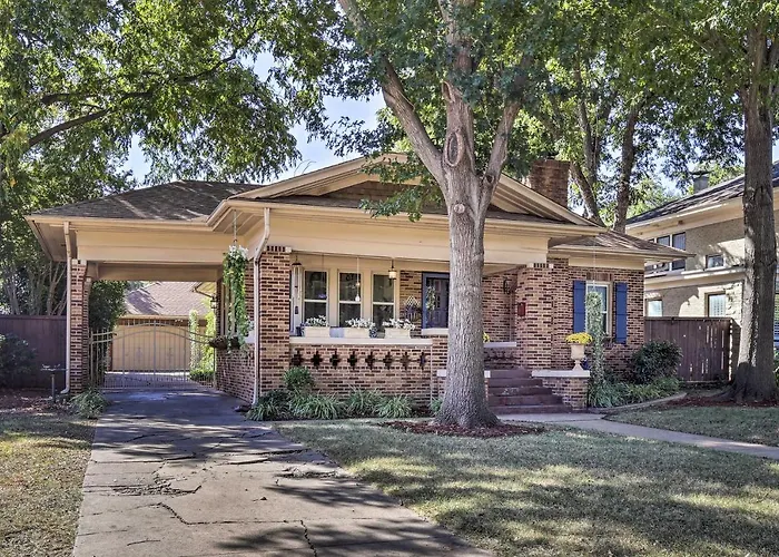 Walk To Midwestern State: Wichita Falls Cottage!
