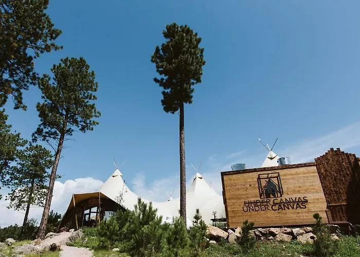 Under Canvas Mount Rushmore