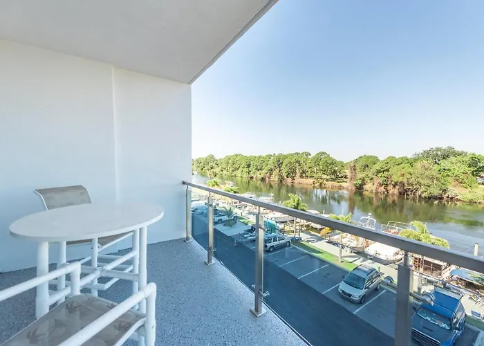Cape Crossing Resort & Marina