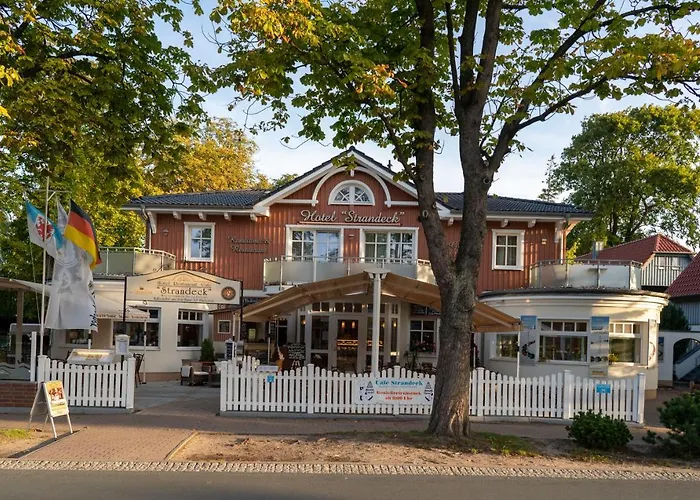 Hotel & Cafe Strandeck