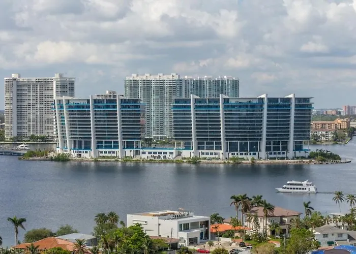 2 Bedroom Luxury Suite In Marenas Beach Resort 2508 Condo