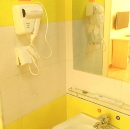 7Days Inn Langzhong Seven Mile Avenue