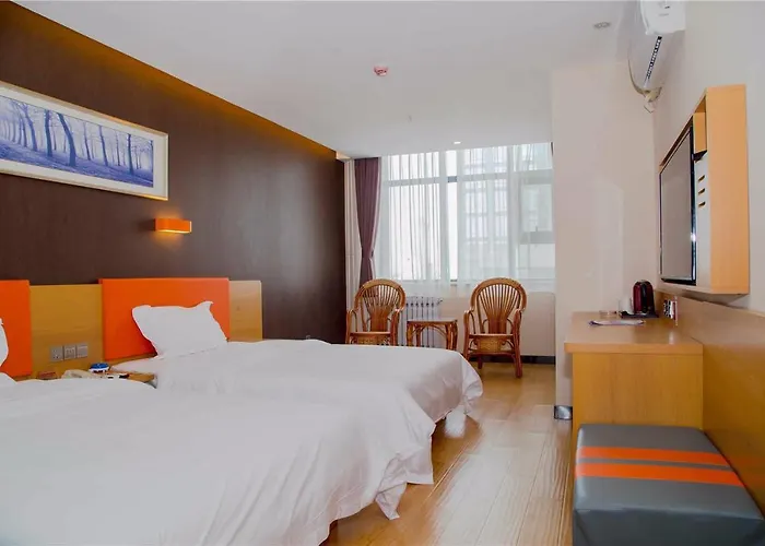 7Days Premium Shijiazhuang East Railway Station Shenghe Square Branch