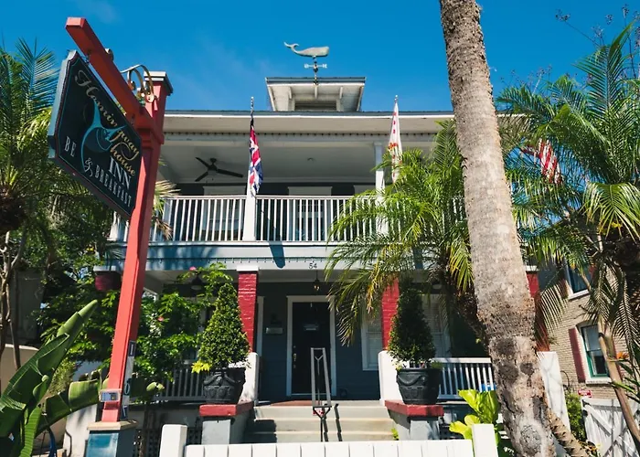 Hemingway House Boutique Hotel (Adults Only)